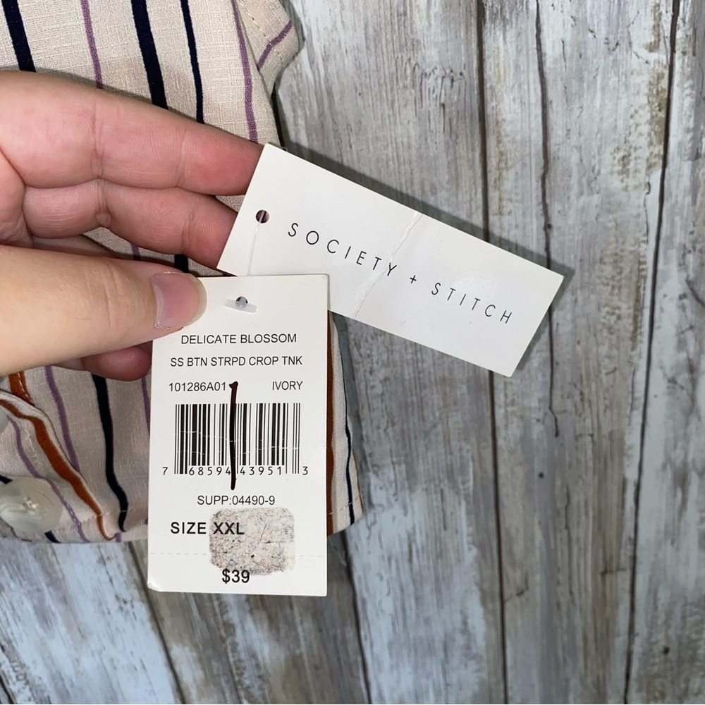 NWT Society Stitch Crop - Picture 4 of 5